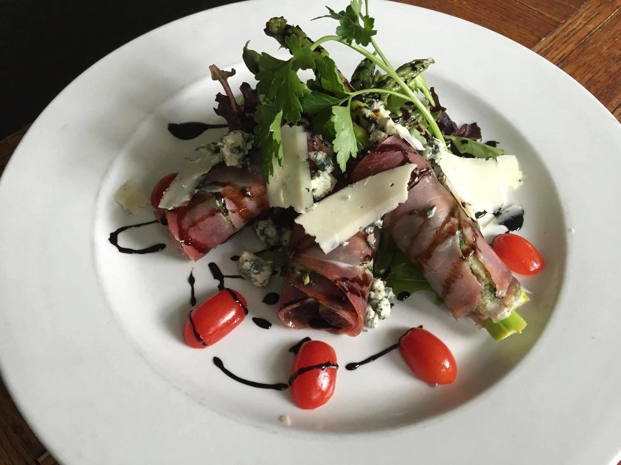 Camelot Restaurant & Inn Clarks Summit Εξωτερικό φωτογραφία